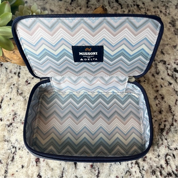 Missoni x Delta Travel Case - Picture 6 of 9
